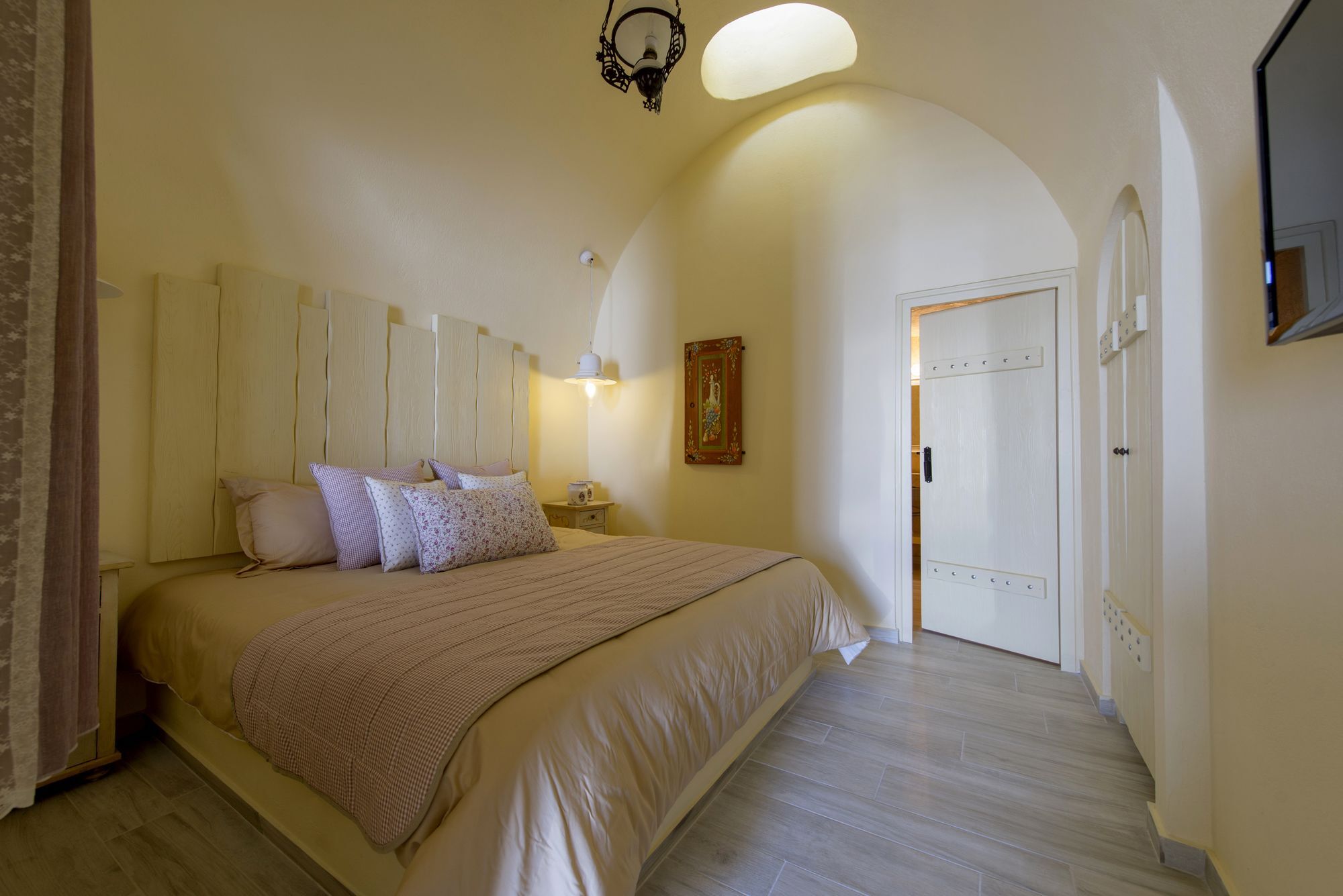 אימרוביגלי Senses Suites מראה חיצוני תמונה