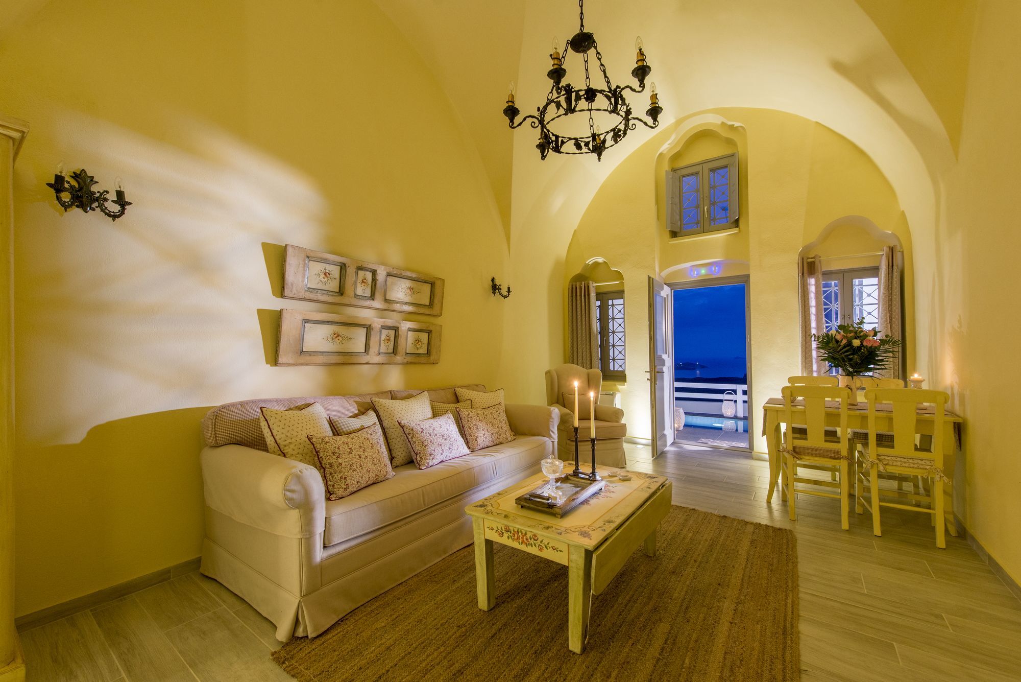 אימרוביגלי Senses Suites מראה חיצוני תמונה
